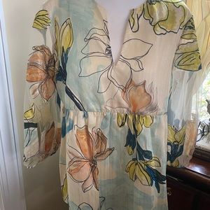 Geisha Designs V-neck Floral Tunic Blouse
